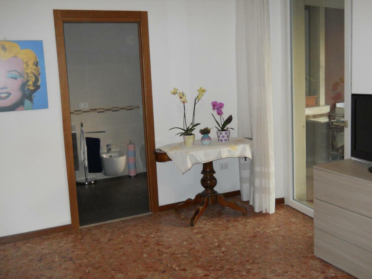 Lo Scoiattolo Bed & Breakfast Verona Dış mekan fotoğraf