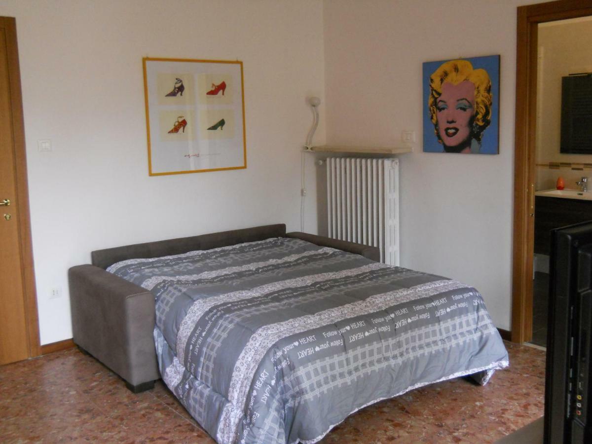 Lo Scoiattolo Bed & Breakfast Verona Dış mekan fotoğraf